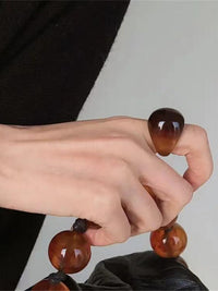 1687944