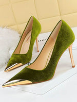 GREEN