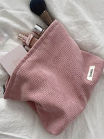 DEEP PINK