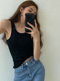 743729