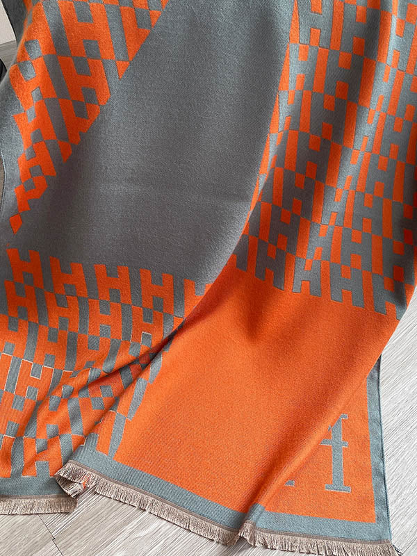 867100
