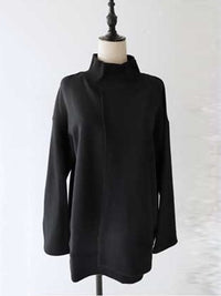 1043131